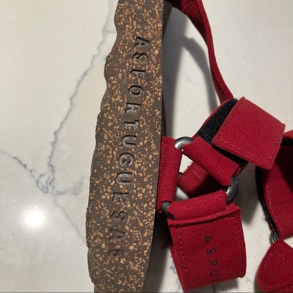 ASPORTUGUESAS Sz 39 Fizz Thong Comfort  Sandals - Picture 13 of 16